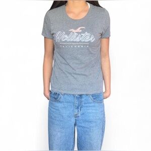 Hollister Co. classic t-shirt.